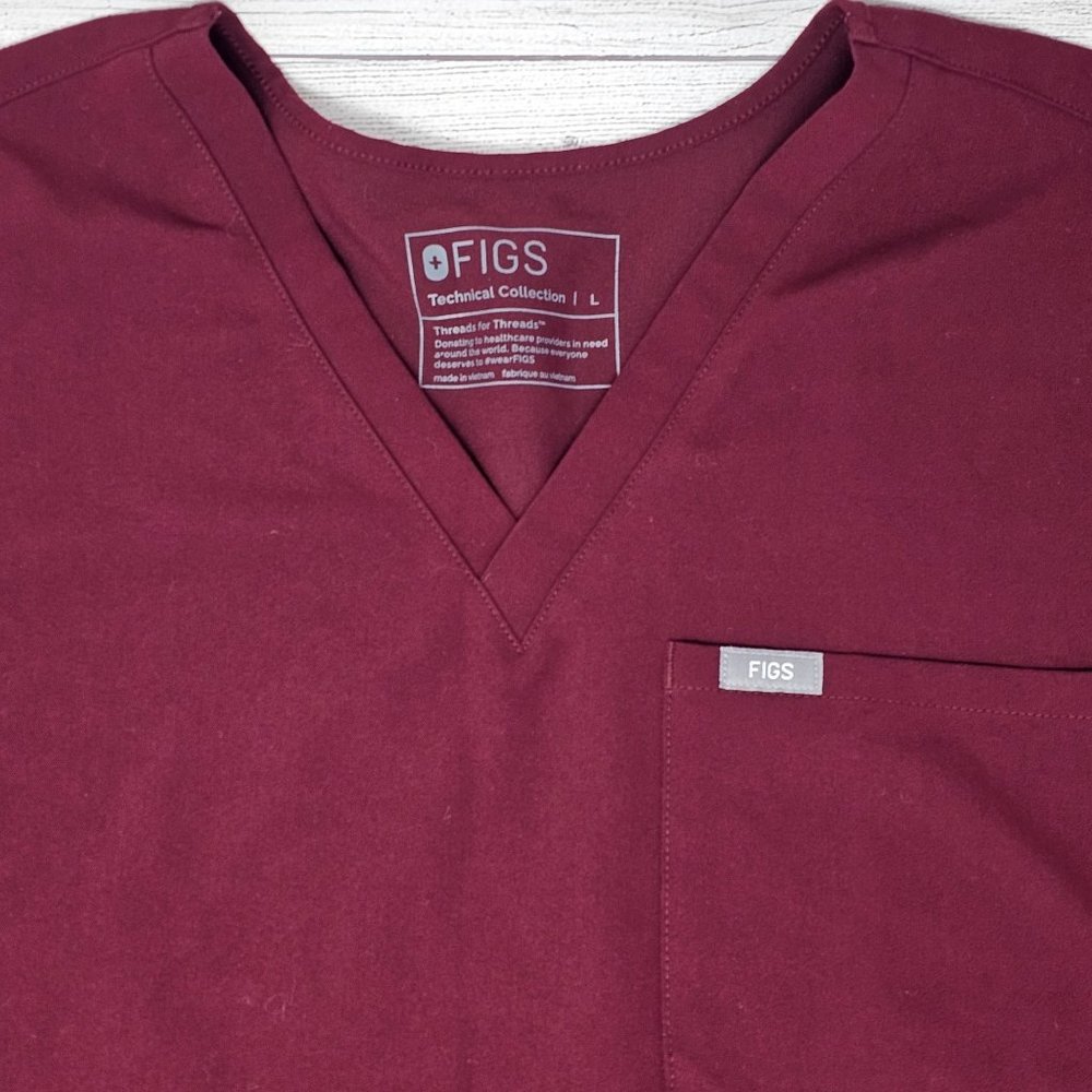 Figs Technical Collection Scrub Top Womens L Short Sleeve V Neck Maroon